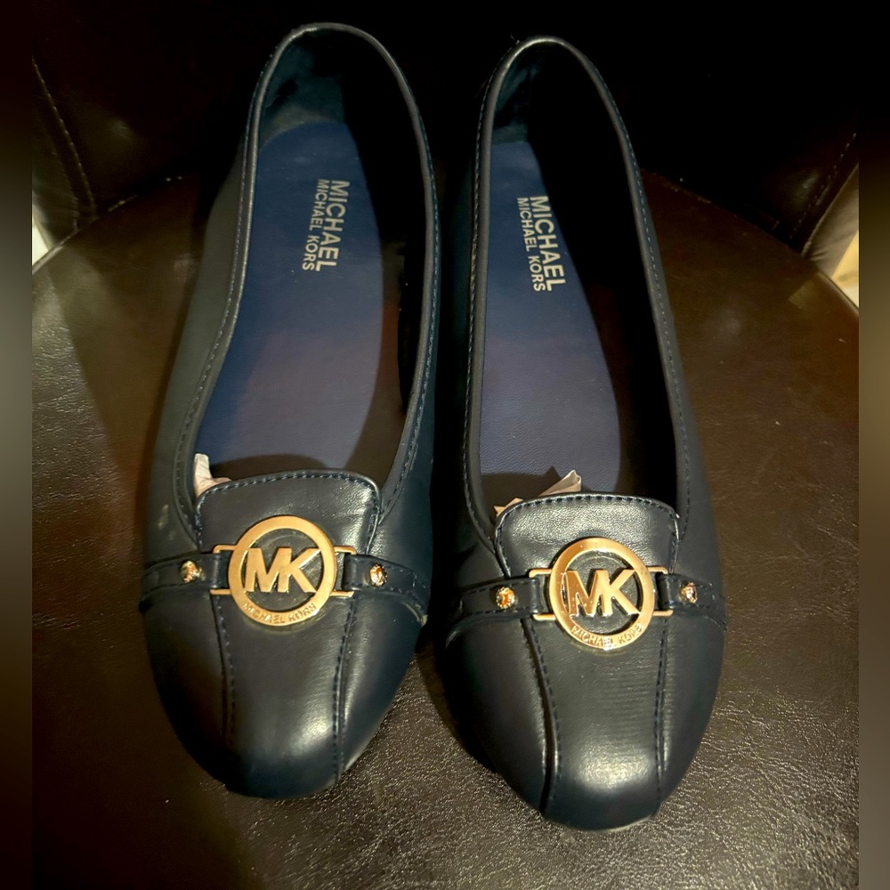 GUC MICHEAL KORS NAVY BLUE FLATS SHOES